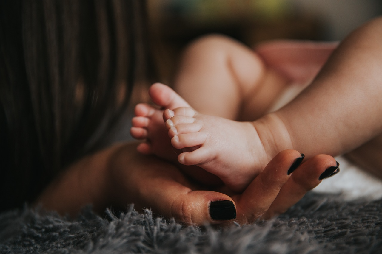 Salário-maternidade: Quem realmente tem direito ao benefício?